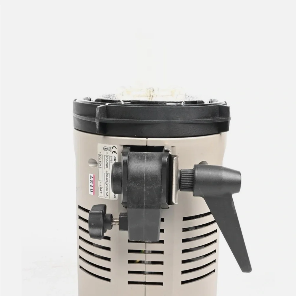 Elinchrom 400bx studio light